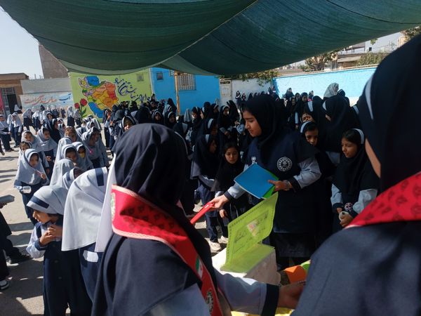 جشن عاطفه ها در دبستان ناهید نخودی