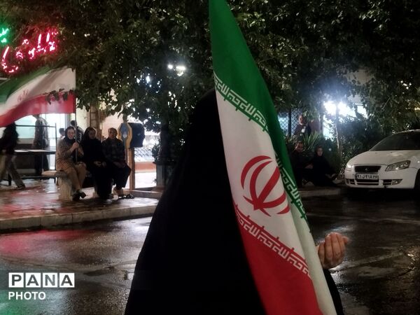 حضور  پر شور مردم در برنامه‌های شبانه حسینیه امام خمینی نیشابور
