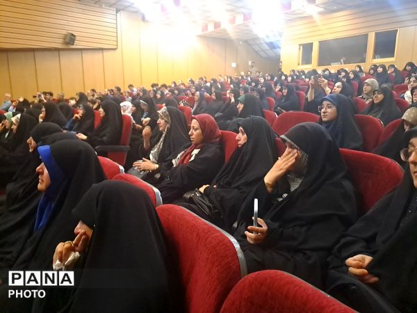 همایش تبیین نقش رسانه در جنگ تحمیلی