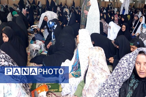 اقامه آخرین نماز جمعه ماه مبارک رمضان با حضور چشمگیر مردم یاسوج