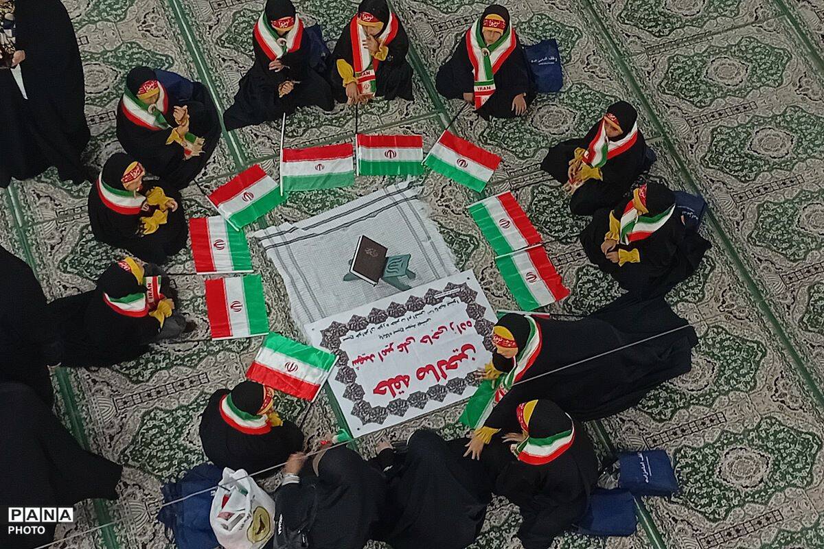 حلقه صالحین؛ روایتی از حضور و همدلی نمازگزاران پیشوا