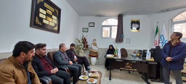 برپایی بازارچه دست سازه‌ها در کانون شهید مطهری سملقان