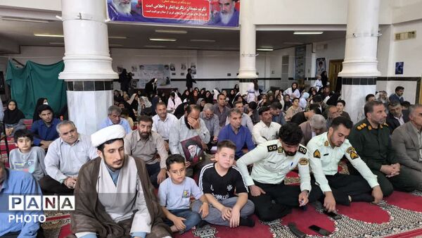 افتتاحیه طرح سودای بندگی با حضور دانش‌ آموزان در مصلای بیرانشهر