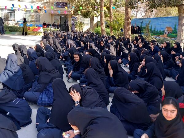 مراسم ولایت حضرت زینب در دبیرستان دخترانه فرهیختگان 