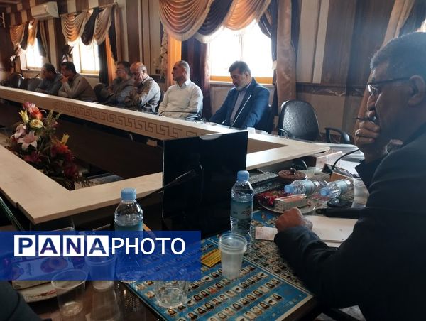 جلسه شورای آموزش و پرورش در عباس آباد