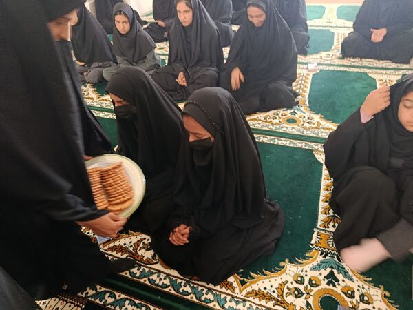 مراسم سوگواری شهادت حضرت فاطمه زهرا س در مدرسه گلشاد خلیل آباد 