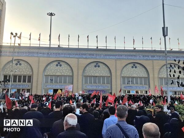 مراسم بزرگداشت امام مجاهد شهید در مصلای تهران از سوی رهبر انقلاب