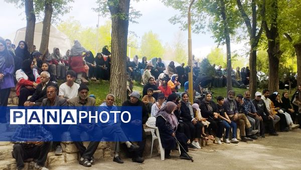 پیاده‌روی خانوادگی بروجنی‌ها