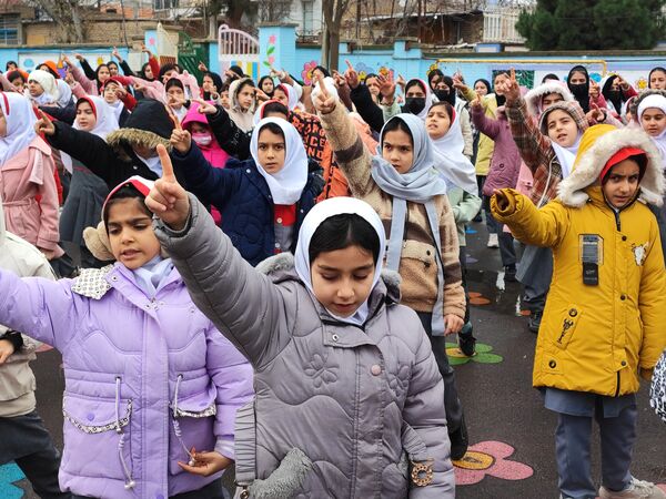 نواخته شدن زنگ بصیرت در دبستان پیامبر اعظم آشخانه
