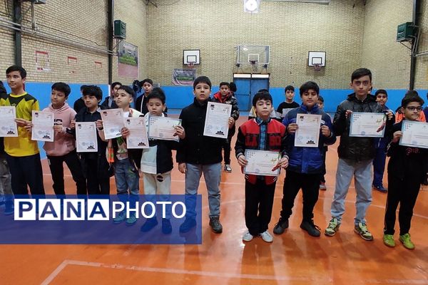 برگزاری مسابقات طناب زنی دانش‌آموزان ابتدایی پسر منطقه کهریزک