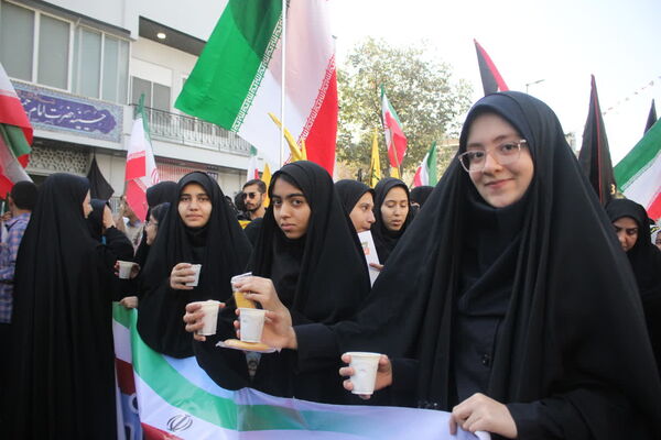 جلوه‌هایی از حضور حماسی دانش‌آموزان قم در راهپیمایی یوم الله ۱۳ آبان