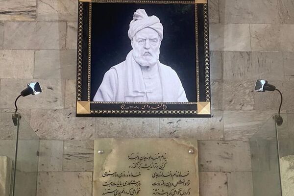 زیارت دانش‌آموزان هنرستان کوثر قیامدشت ری یک از مشهد مقدس 