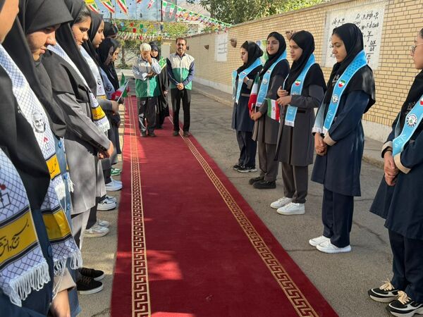 زنگ آغاز سال تحصیلی در سروستان نواخته شد