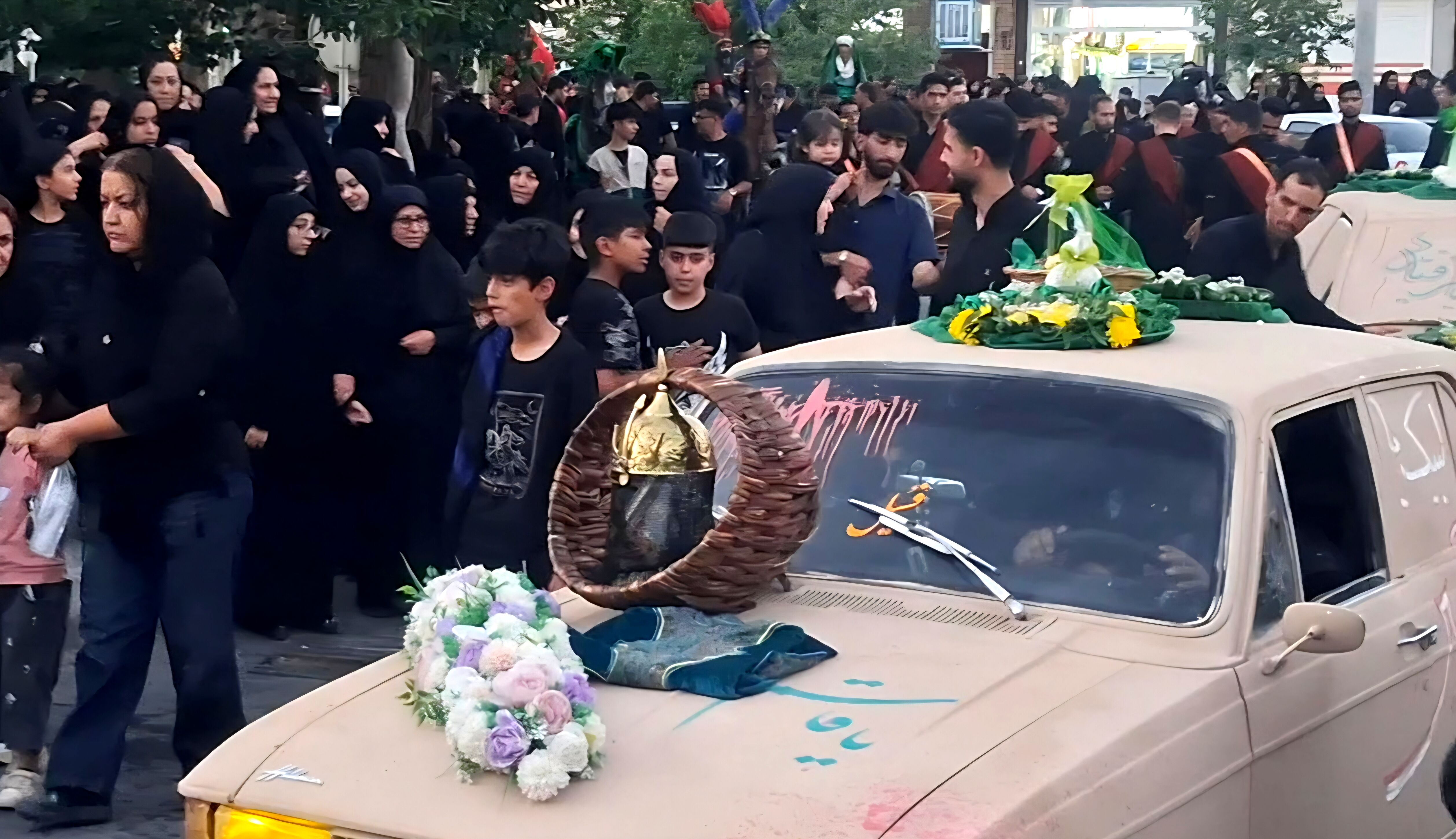 نوجوانان عاشورایی کوهپایه هم‌نوا با کاروان کربلا در «احلی من العسل»
