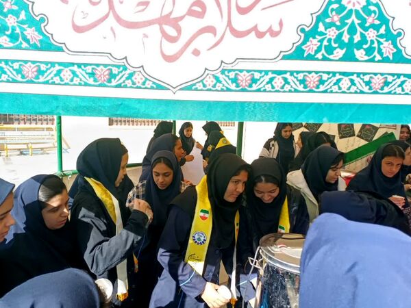 برپایی موکب حضرت فاطمه(س) در دبیرستان ام هانی