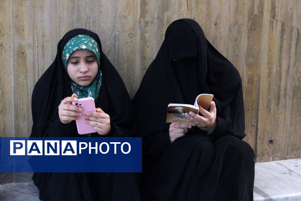 زمزمه عاشقانه دعای عرفه در یادمان 14 شهید گمنام کوه خضر نبی(ع)