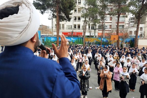 جشن ولادت حضرت قائم(عج) در مدرسه17 شهریور 