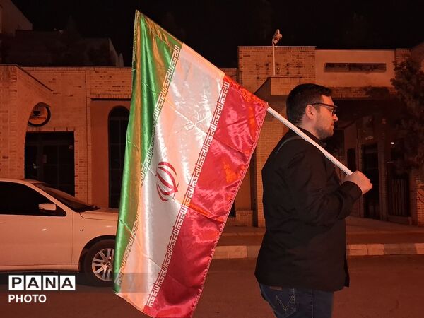 حماسه سازی مردم نیشابور در بیستمین شب از راهپیمایی های مردمی بلوار فضل 