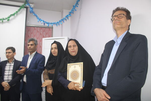  همایش تجلیل از دانش‌آموزان برگزیده مسابقات نانو فناوری، آزمایشگاه و ادبیات استان بوشهر