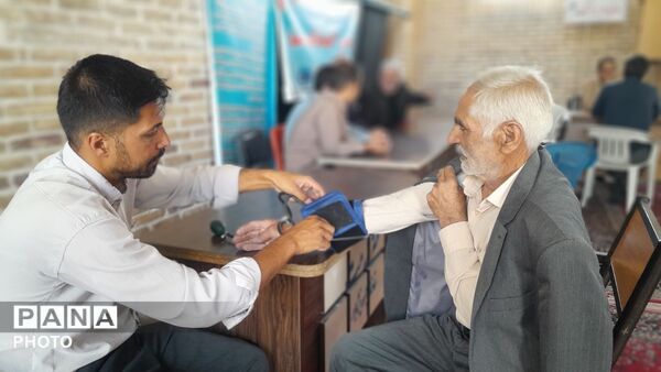 میز خدمت در مسجد جامع شهرستان نیشابور 