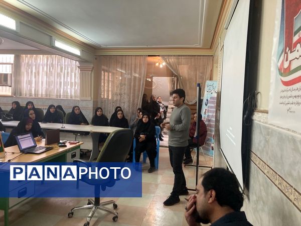 کارگاه توانمند‌سازی رابطین پژوهشی مدارس شهرستان بجنورد