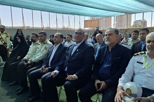 آغاز سال تحصیلی با نواخته‌شدن زنگ مهر در دبستان دخترانه رازی