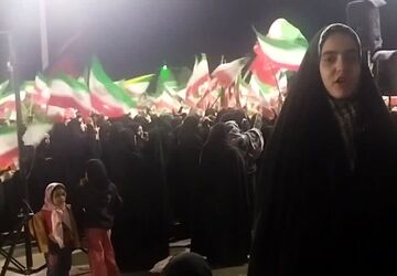مراسم بزرگداشت اربعین رهبر شهید امت و دانش‌آموزان شهید میناب در مهریز 