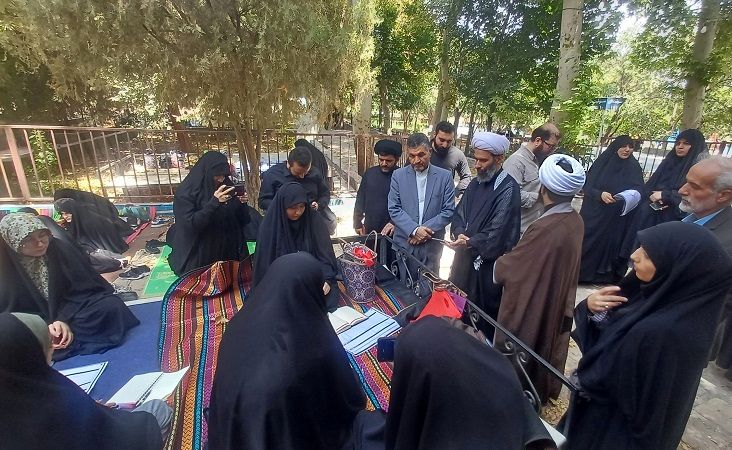 رقابت 150 دانش‌آموز در مرحله استانی لیگ جهاد تبیین استان قم

