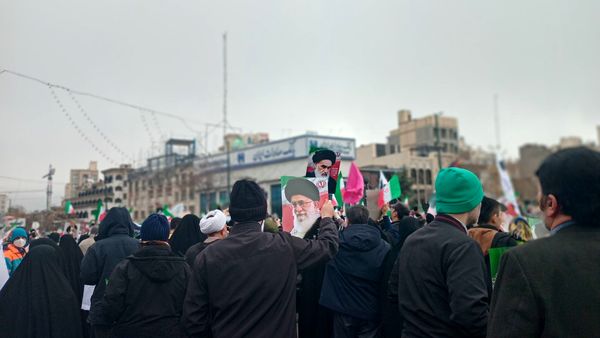 حضور پر شور مردم مشهد در راهپیمایی ۲۲ بهمن