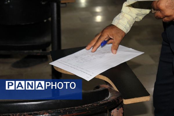 برگزاری جلسه انجمن اولیا دبیرستان شاهد بندرعباس 