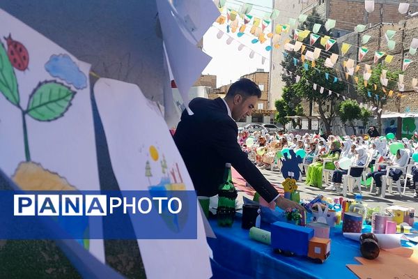 مراسم روز زمین پاک در دبستان دخترانه معراج ناحیه۲ بهارستان