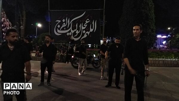گذری بر فعالیت هیئت جوانان امام موسی بن جعفر (ع) در شب عاشورا 