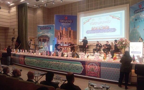 آیین نکوداشت دانش‌آموختگان بین‌المللی دانشگاه‌های ایران در دانشگاه شیراز