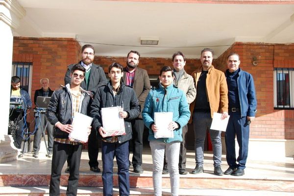 تقدیر از برگزیدگان دبیرستان دکتر نیک نیان قیامدشت  ری یک