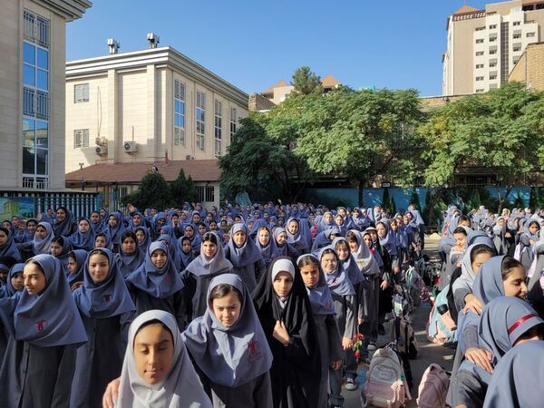 دبستان مصلی نژاد حضرت زینب میزبان مراسم آغاز سال تحصیلی شد