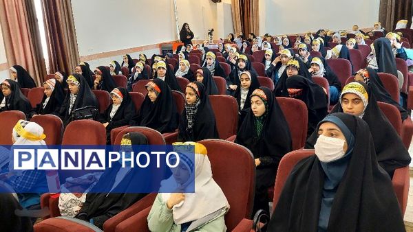 برگزاری مراسم یادواره شهدا در شهر راز