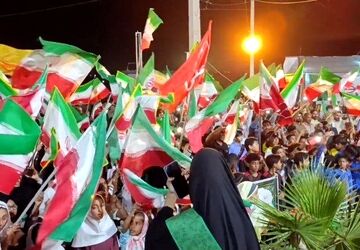 تداوم تجمعات شبانه مردم دهستان اسلام‌آباد رودان در تجدید میثاق با ارزش‌های انقلاب