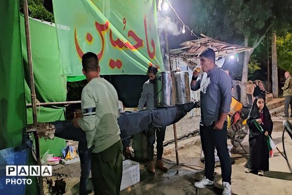خدمت رسانی موکب حسینیه شهدای شهر بار نیشابور در اجتماعات شبانه