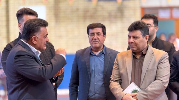 بازدید دبیر قرارگاه عدالت تربیتی از نمایشگاه «ایرانمون» در بوشهر