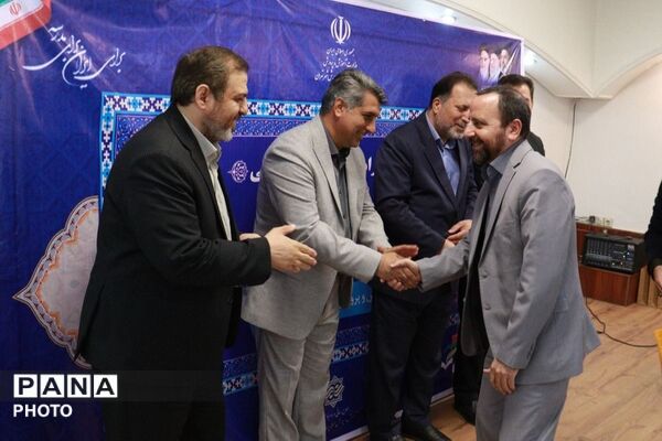 تجلیل از معاونین پرورشی و مربیان تربیتی منطقه ۱۴ تهران