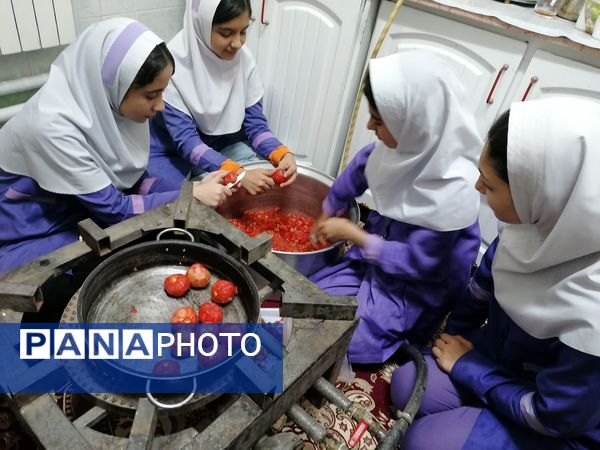اردوی  درون مدرسه‌ای در مدرسه قرآنی شهید قادر پناه