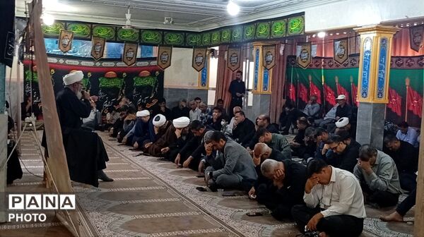  برگزاری آیین سوگواری اباعبدالله الحسین(ع) در آموزش و پرورش ناحیه ۲ بندرعباس