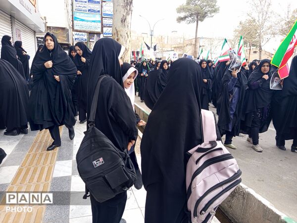 به یاد شهدای میناب؛ با کوله در مراسم روز قدس حاضر می‌شوم 