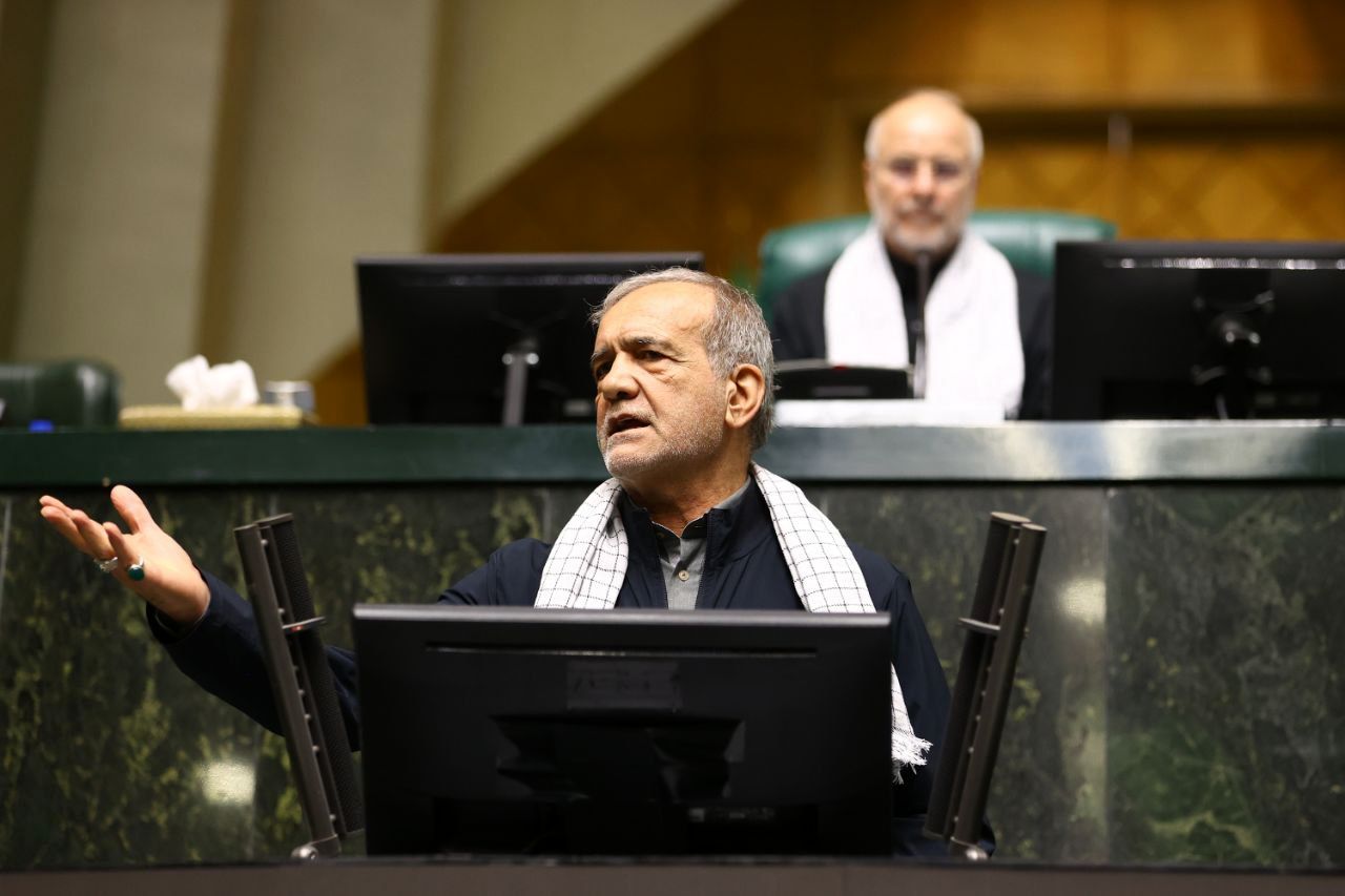 پزشکیان: مردم ایران برای دفاع از سرزمین و تاریخ چندین هزار ساله خود خواهند ایستاد