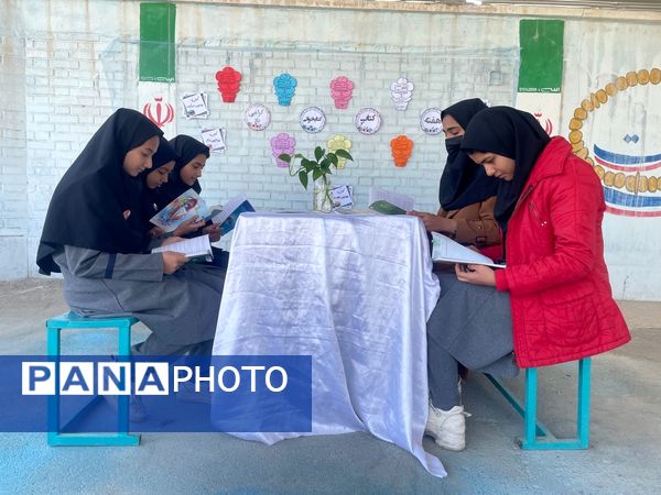 افتتاحیه کافه کتاب در دبیرستان دخترانه امید 