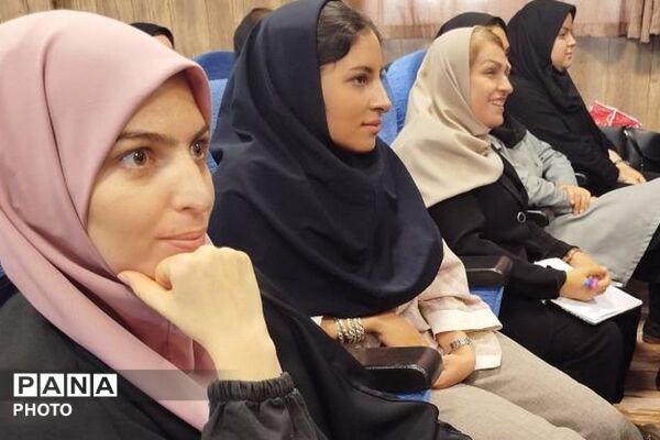  توانمندسازی مربیان کودکستان شهر قدس و رباط کریم 