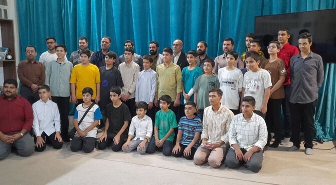 نشست صمیمی مدیرکل آموزش‌وپرورش استان یزد با نوجوانان کتاب‌خوان