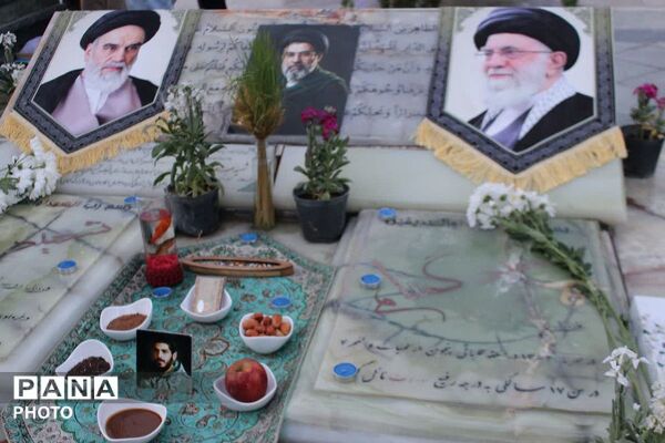 قرچک، نوروز را با اقتدا به شهدا آغاز کرد