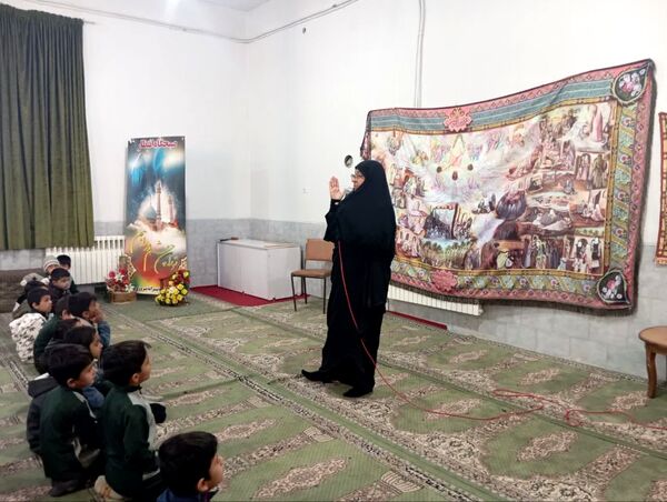 برگزاری صبحگاه مهدویت در مدرسه پیروزی
