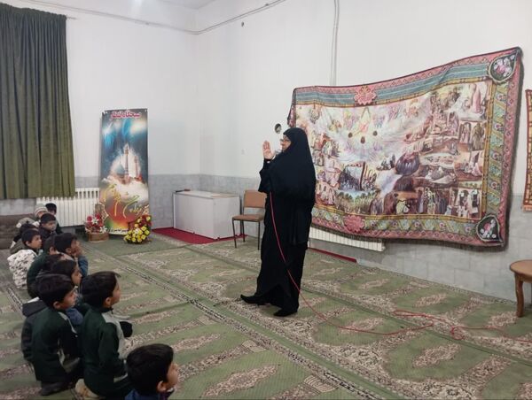 برگزاری صبحگاه مهدویت در مدرسه پیروزی